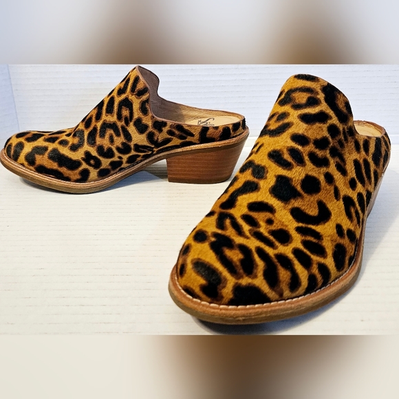 Sofft Ameera Cow hair & leather Animal Print Heeled Mule - Picture 6 of 14